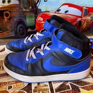 Nike no tie high top shoes size 2